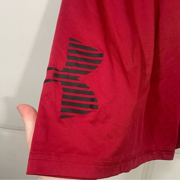 Under Armour Red Activewear Shorts - Picture 2 of 4